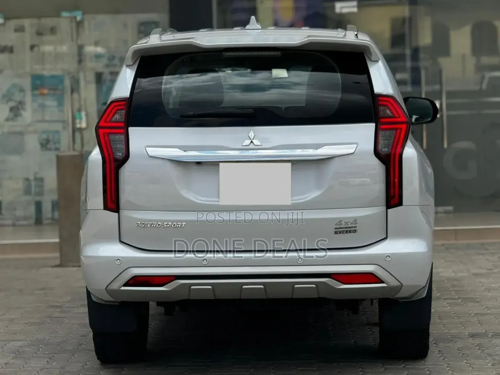 Mitsubishi Pajero 2021 White