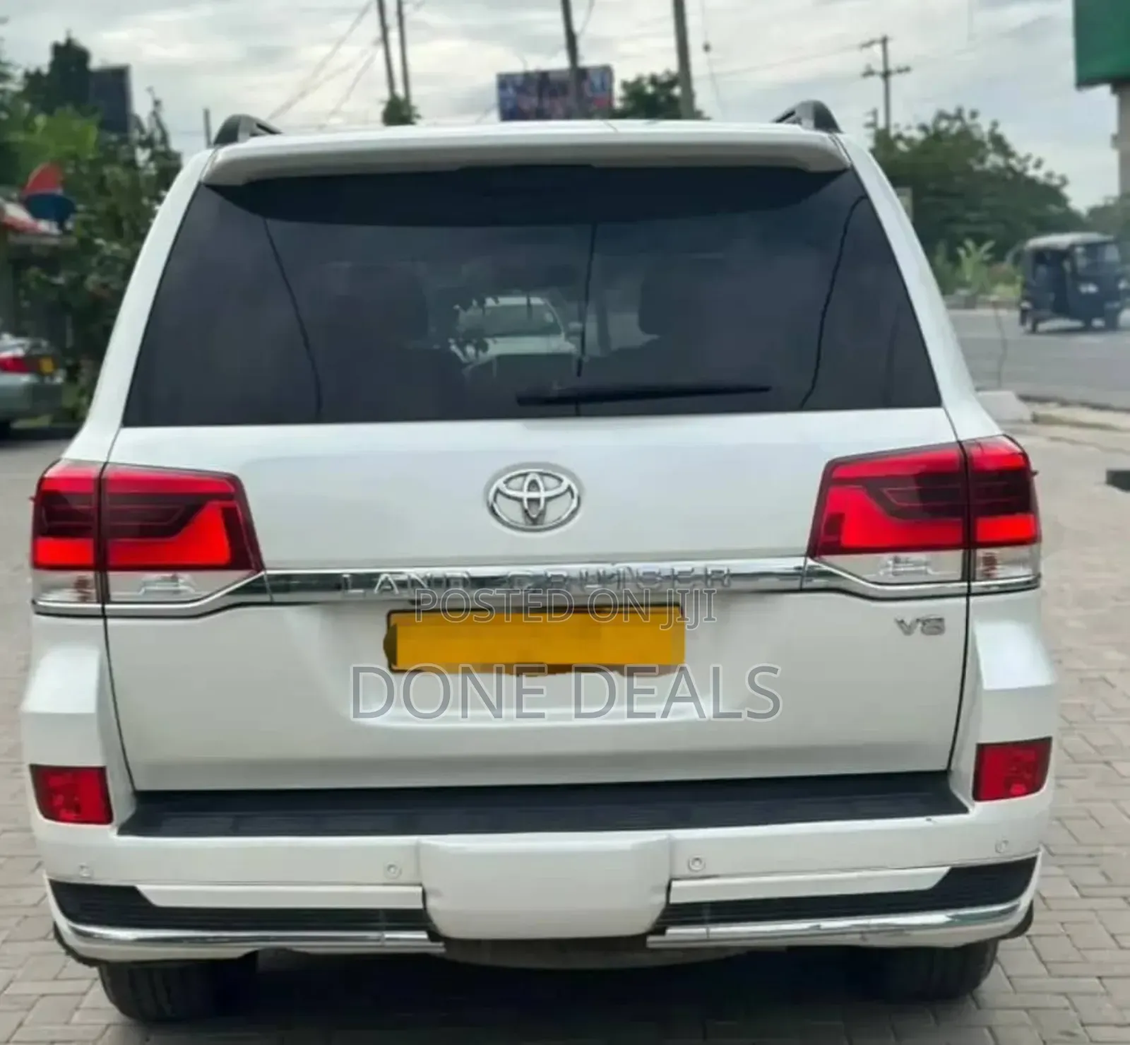 Toyota Land Cruiser 2017 White