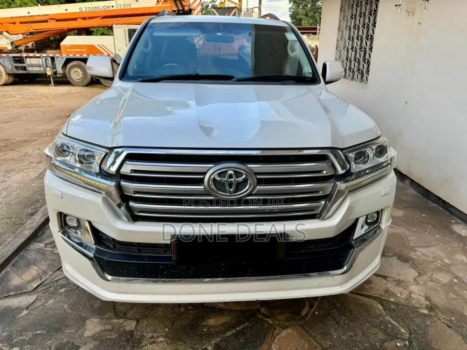 Toyota Land Cruiser 2017 White