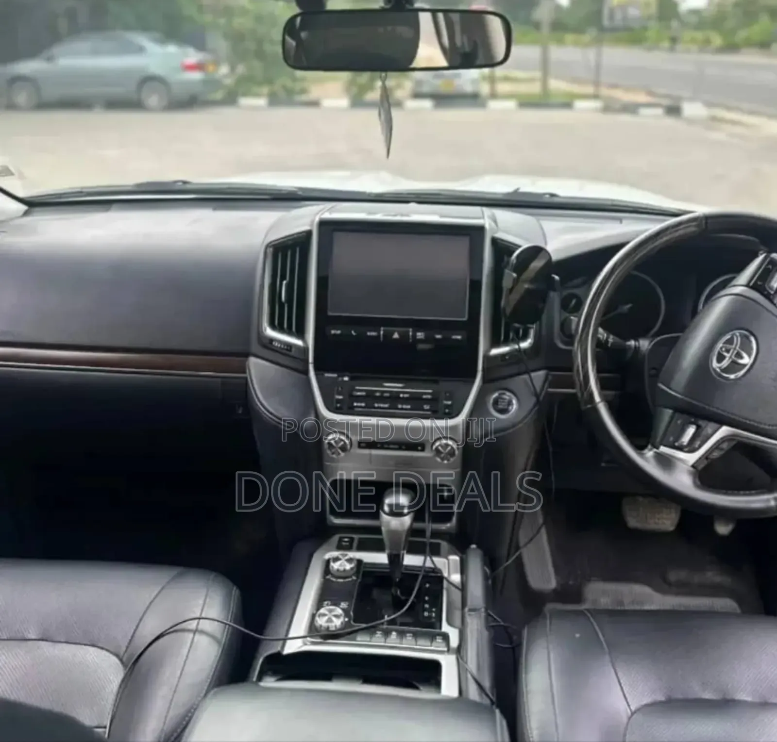 Toyota Land Cruiser 2017 White