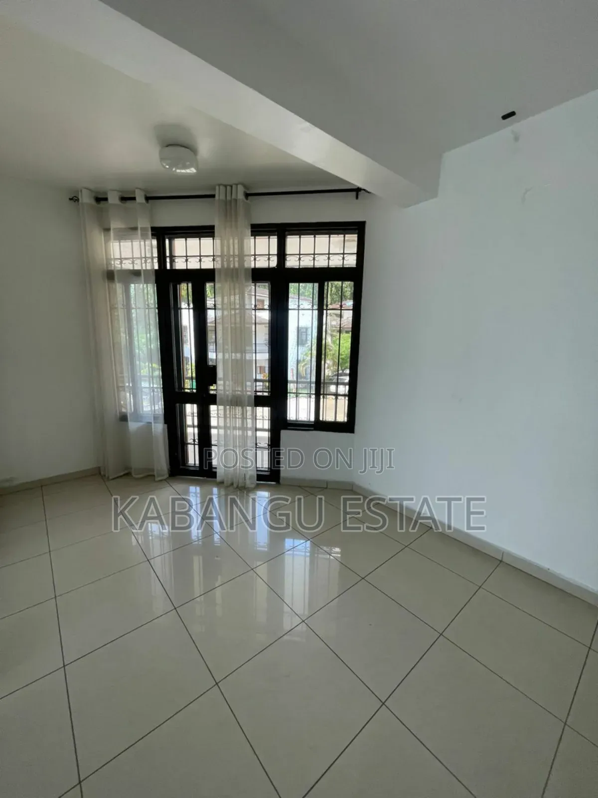 Furnished 4bdrm Villa in Ada Estates for rent