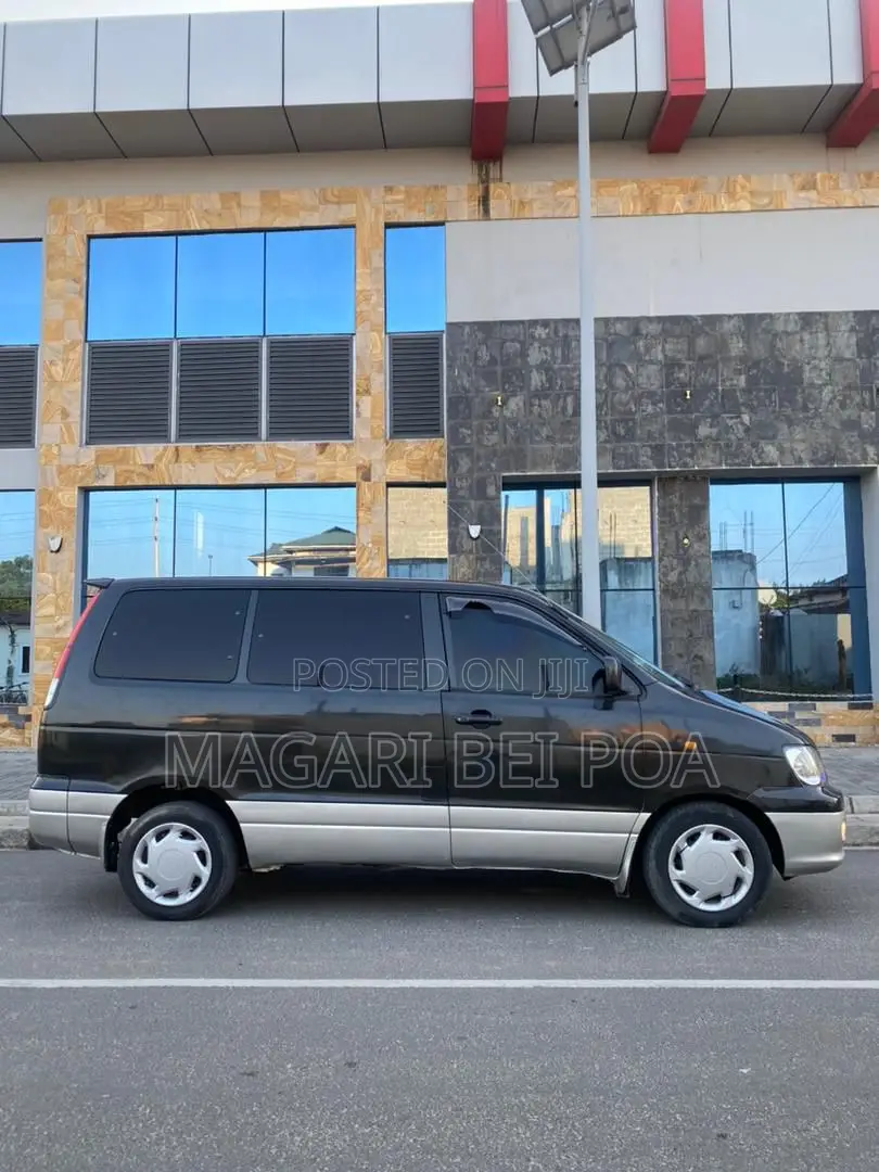 Toyota Noah 2003 Black