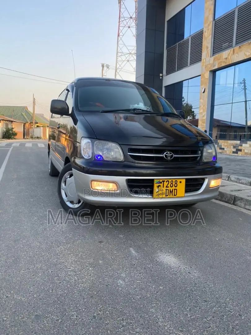 Toyota Noah 2003 Black