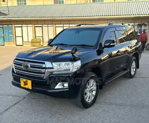 Toyota Land Cruiser 4.5 V8 VXR 2018 Black