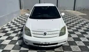 Toyota IST 2003 Pearl