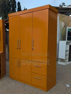 Kabati La Nguo Milango Mitatu