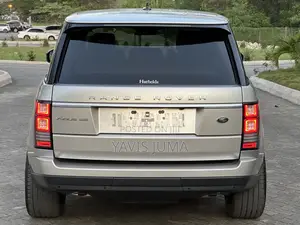 Land Rover Discovery 2015 Gold