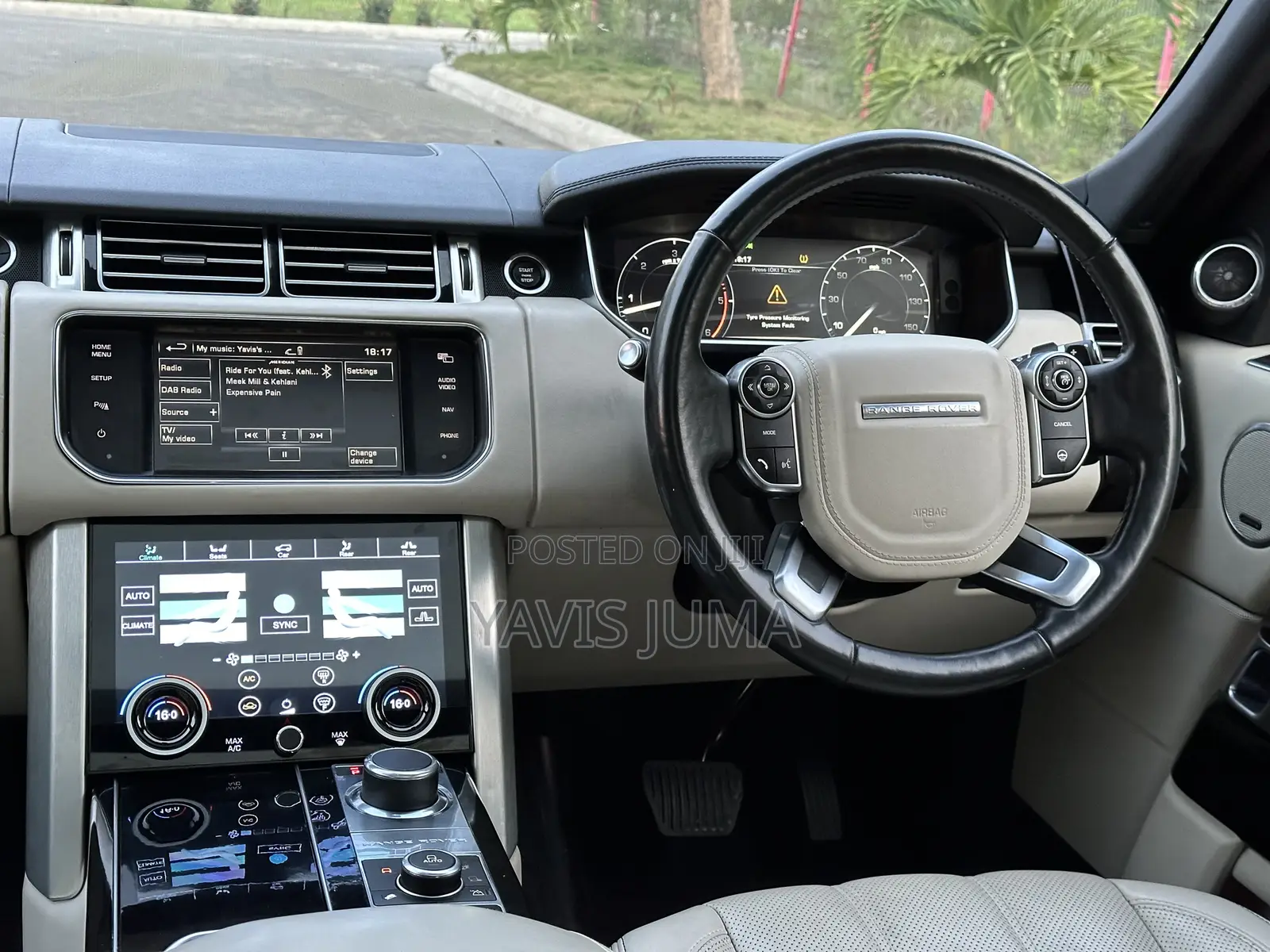 Land Rover Discovery 2015 Gold