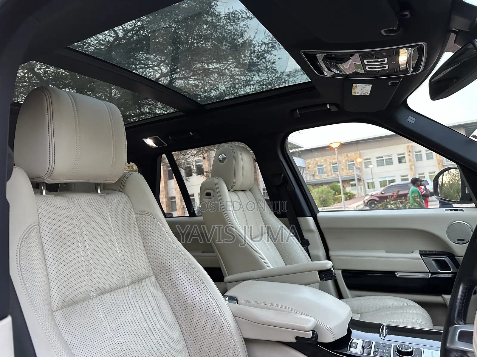Land Rover Discovery 2015 Gold