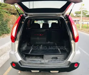 Nissan X-Trail 2010 Silver