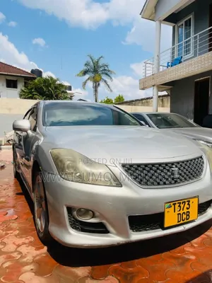 Toyota Crown 2011 Silver