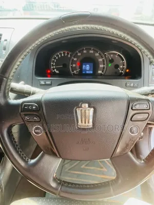 Toyota Crown 2011 Silver