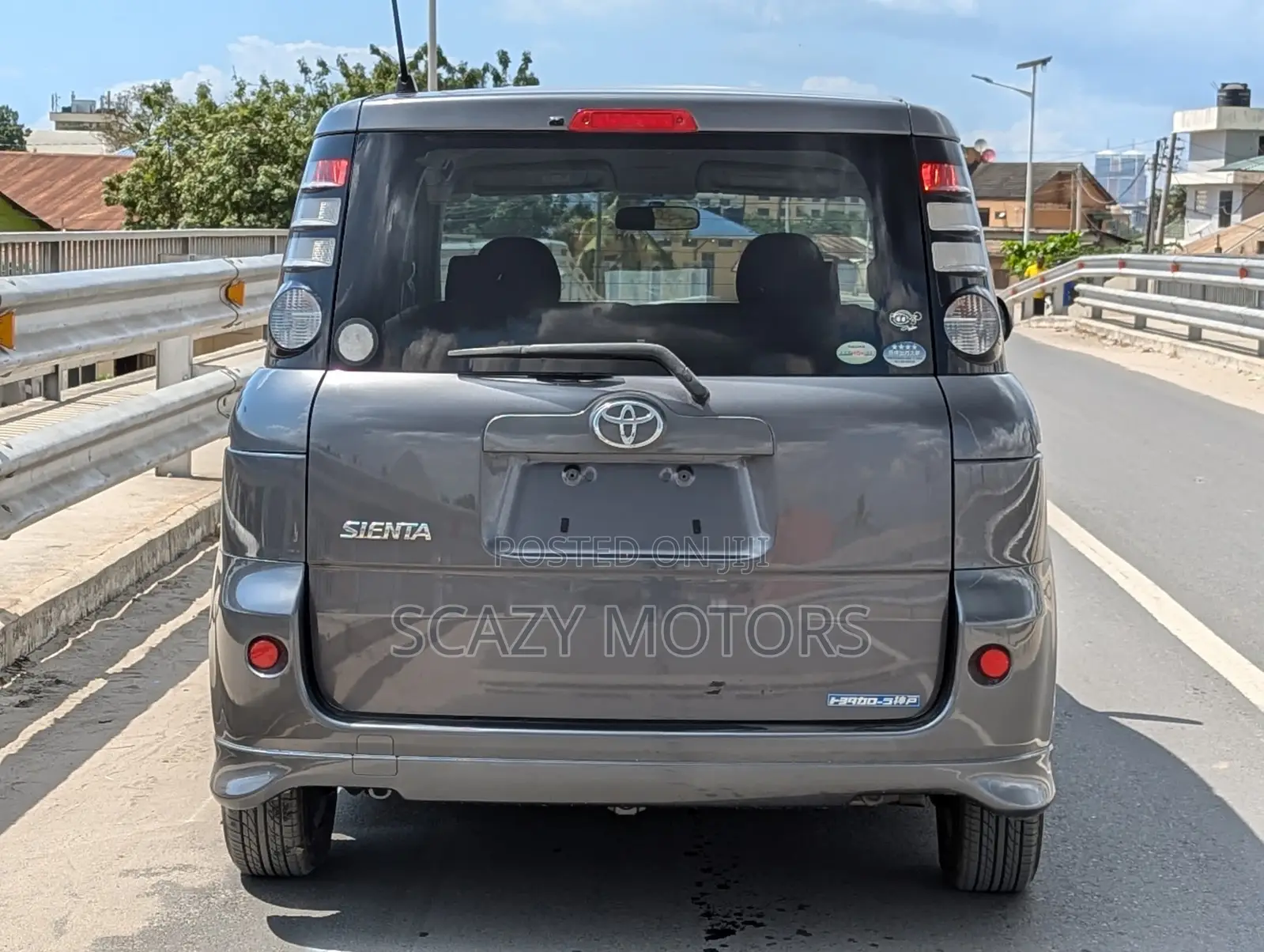 Toyota Sienta 2008 Gray