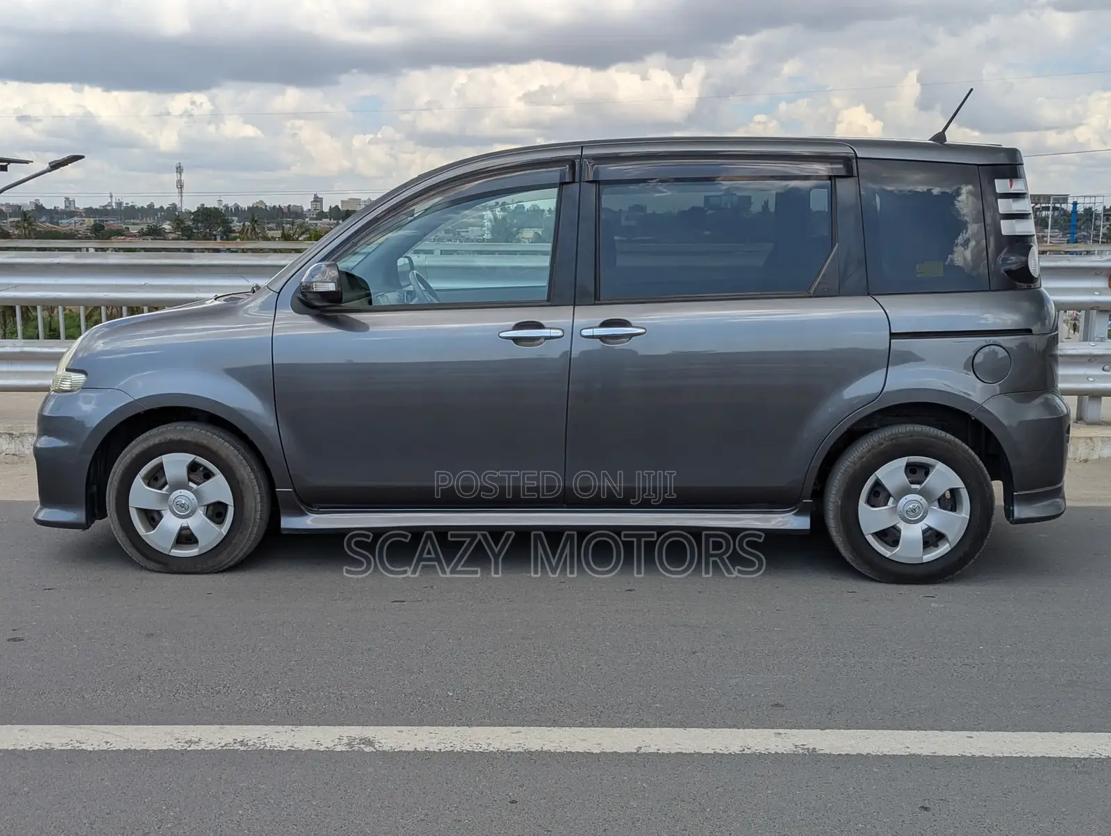 Toyota Sienta 2008 Gray