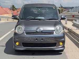 Toyota Sienta 2008 Gray