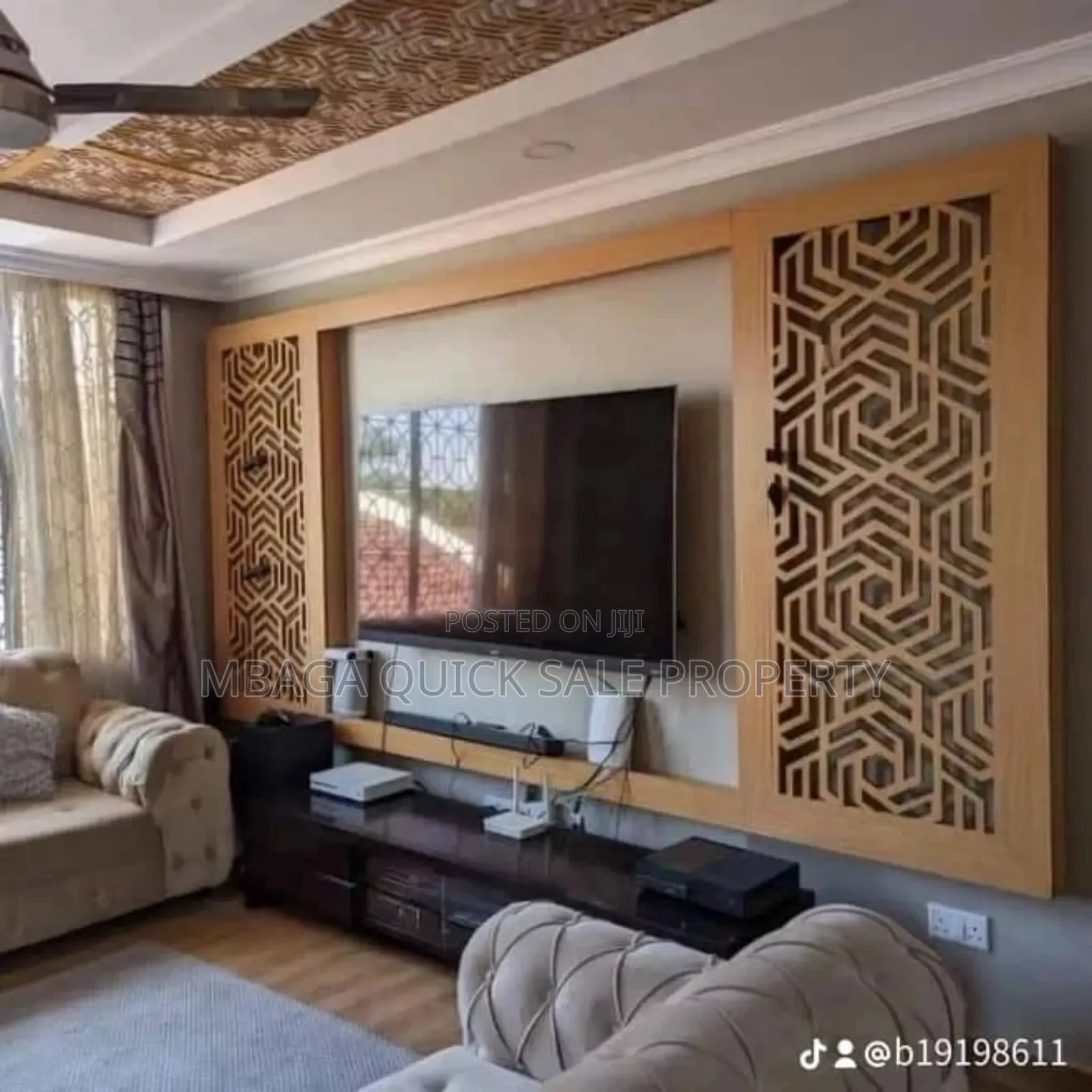 5bdrm House in Msasani Beach for sale