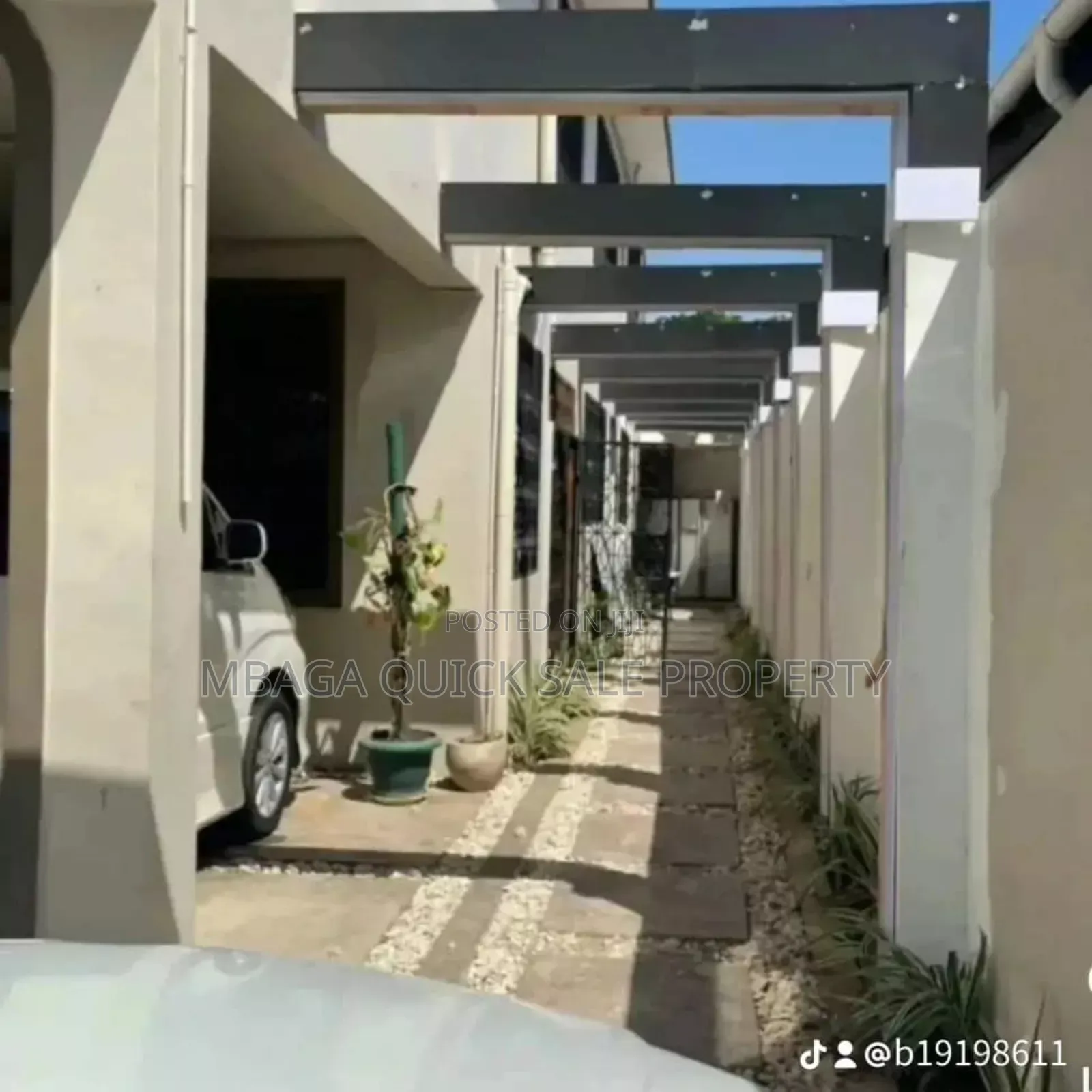 5bdrm House in Msasani Beach for sale