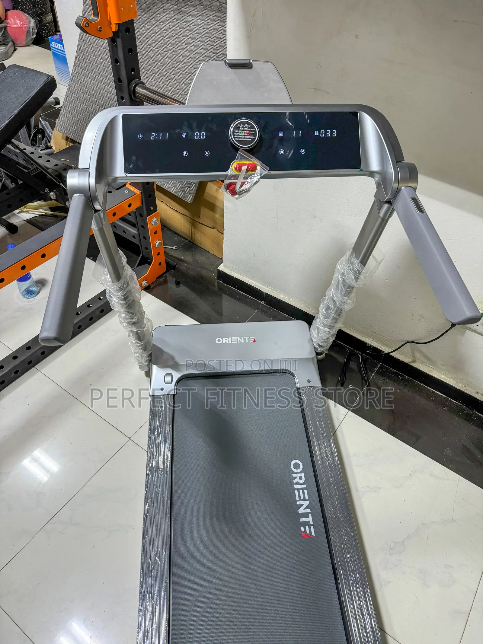 Oriente Treadmill