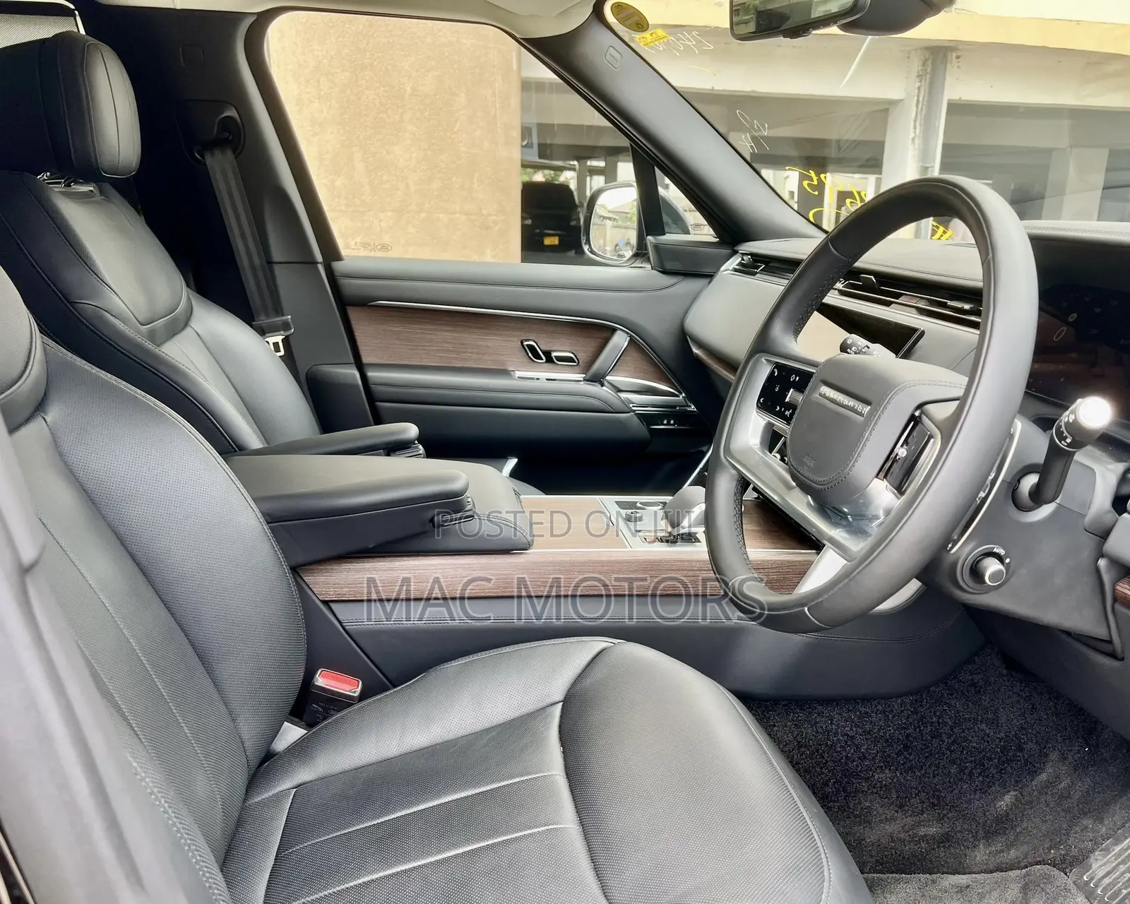 New Land Rover Range Rover Vogue 2024 Black