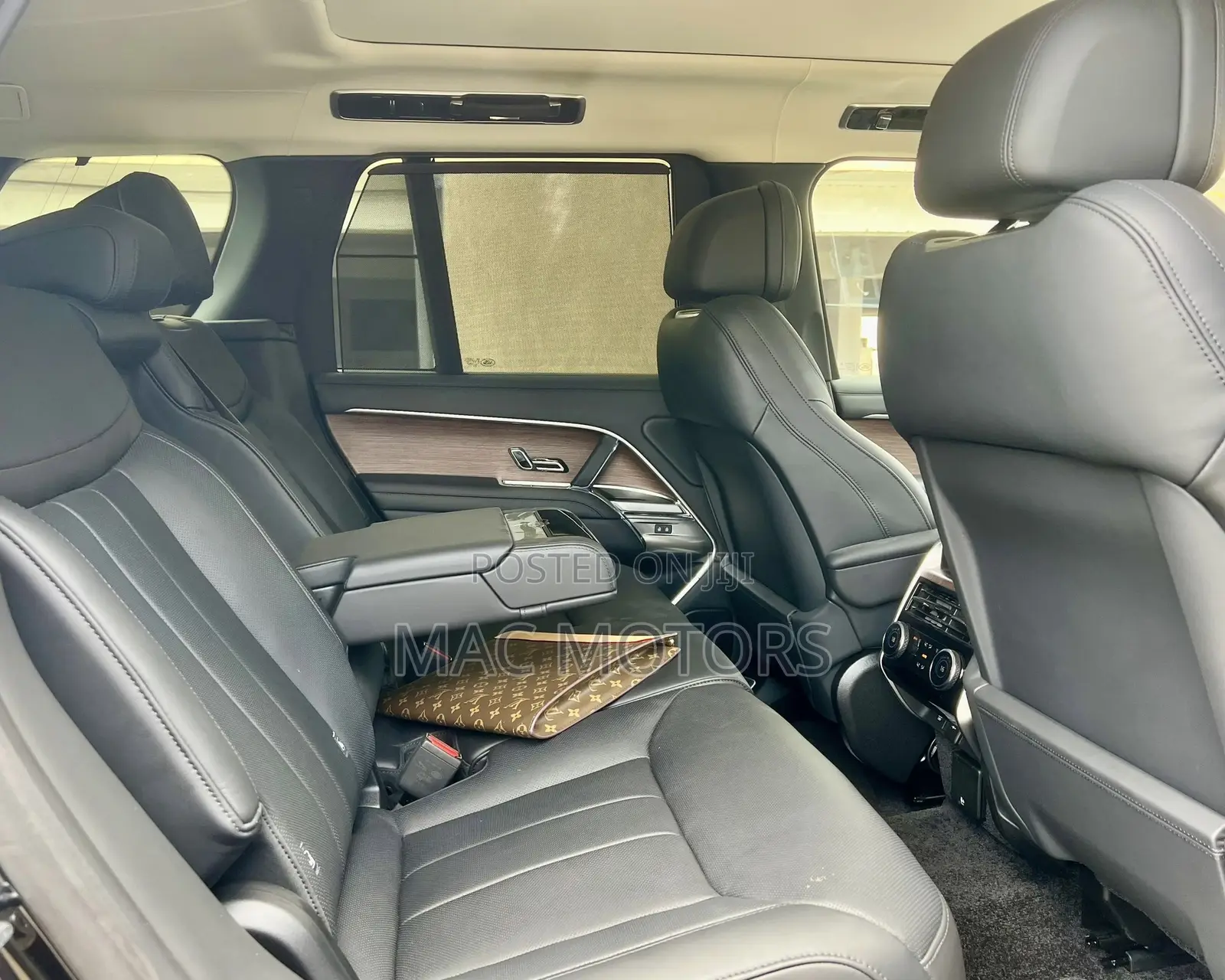 New Land Rover Range Rover Vogue 2024 Black