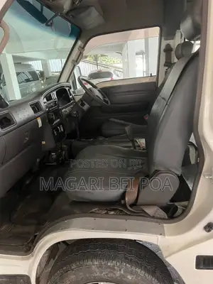 Nissan Caravan (Urvan) 2003 White