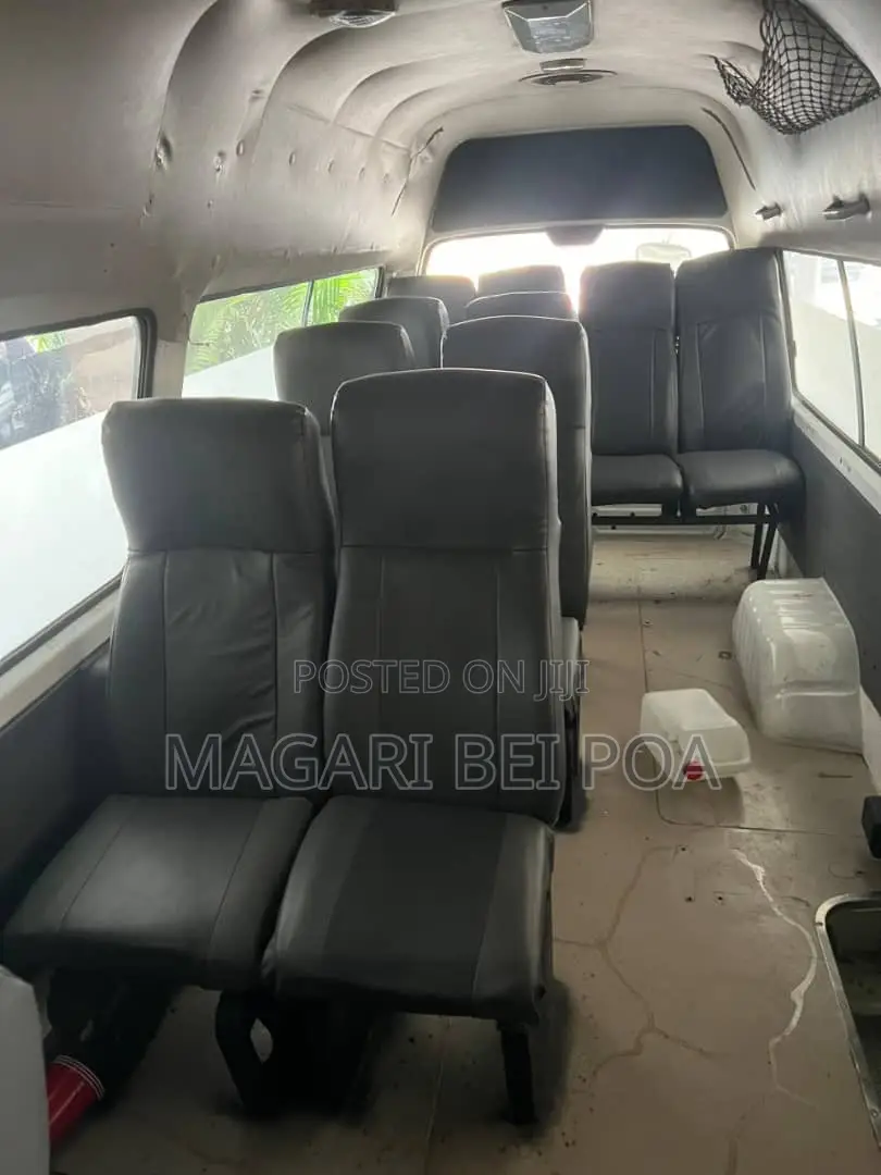Nissan Caravan (Urvan) 2003 White