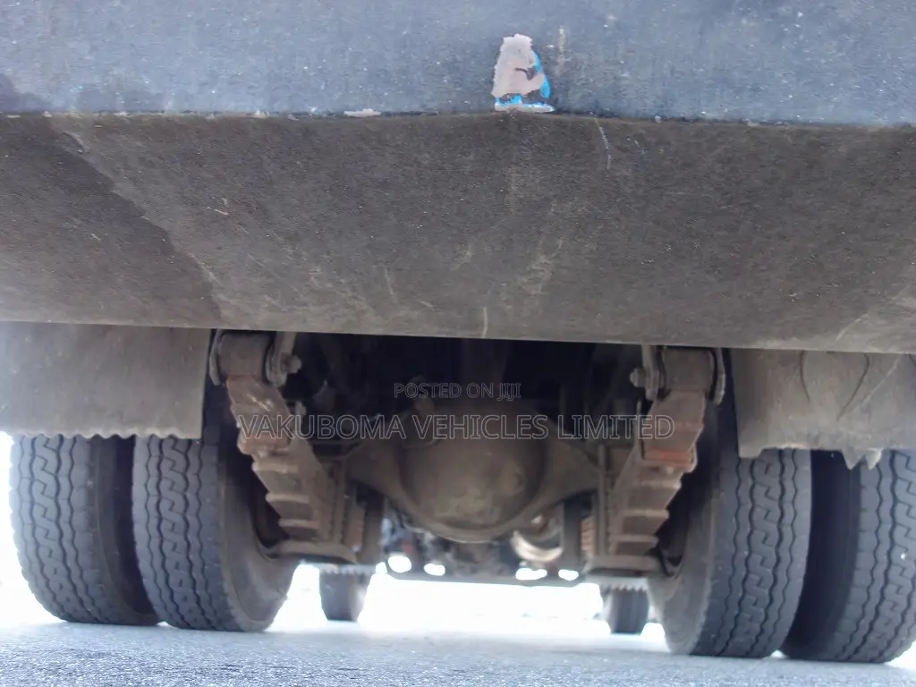 Isuzu Truck