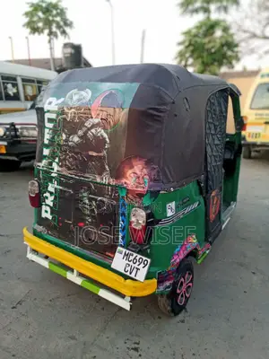 Bajaj Avenger 200 2023 Green