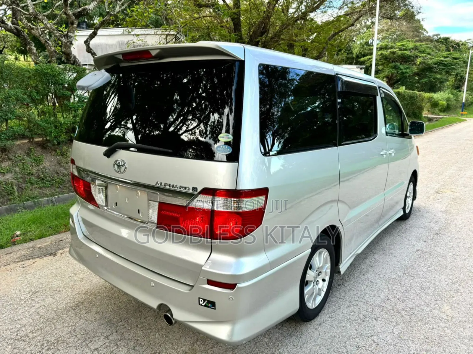 Toyota Alphard 2004 Silver