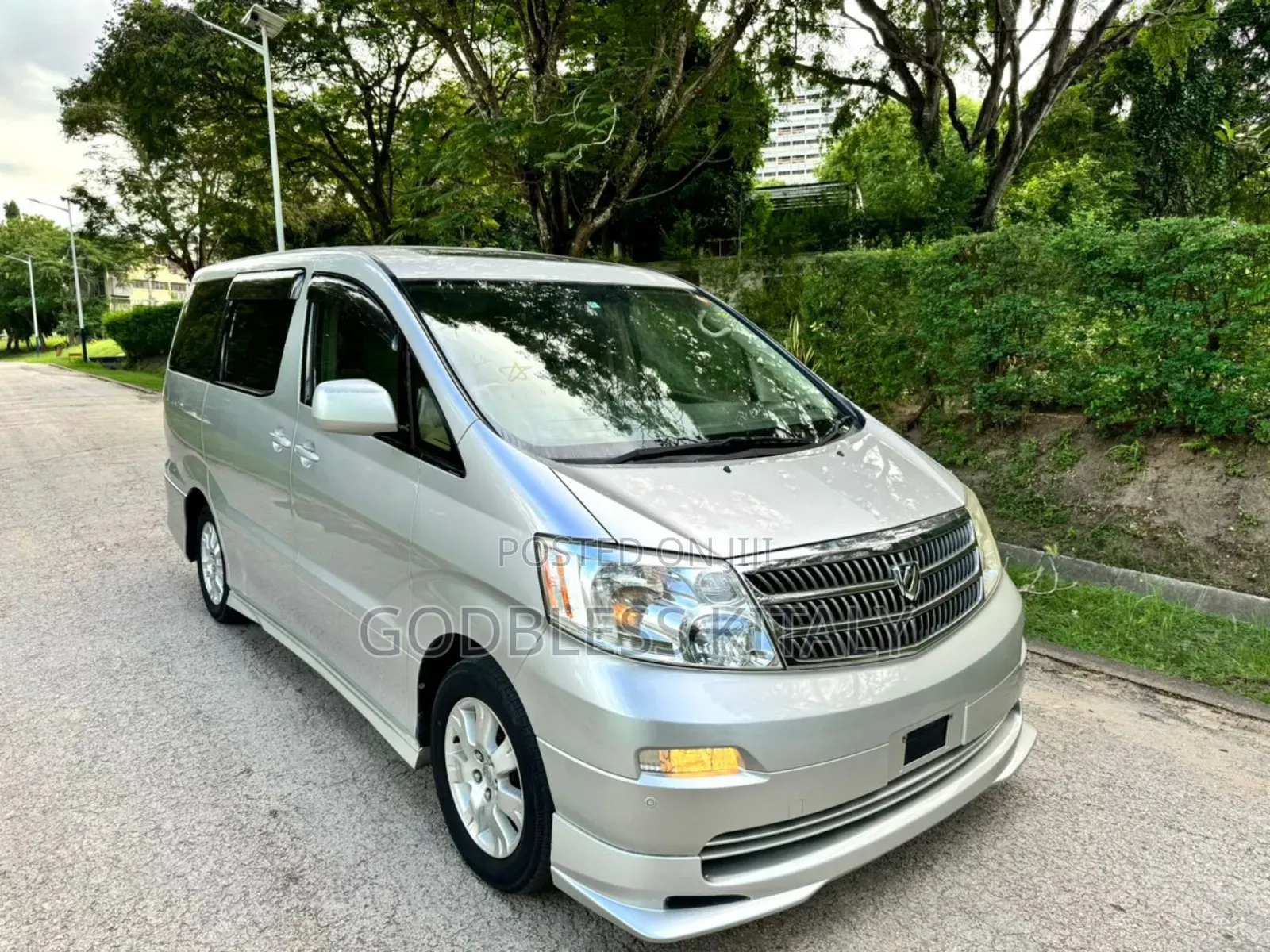 Toyota Alphard 2004 Silver