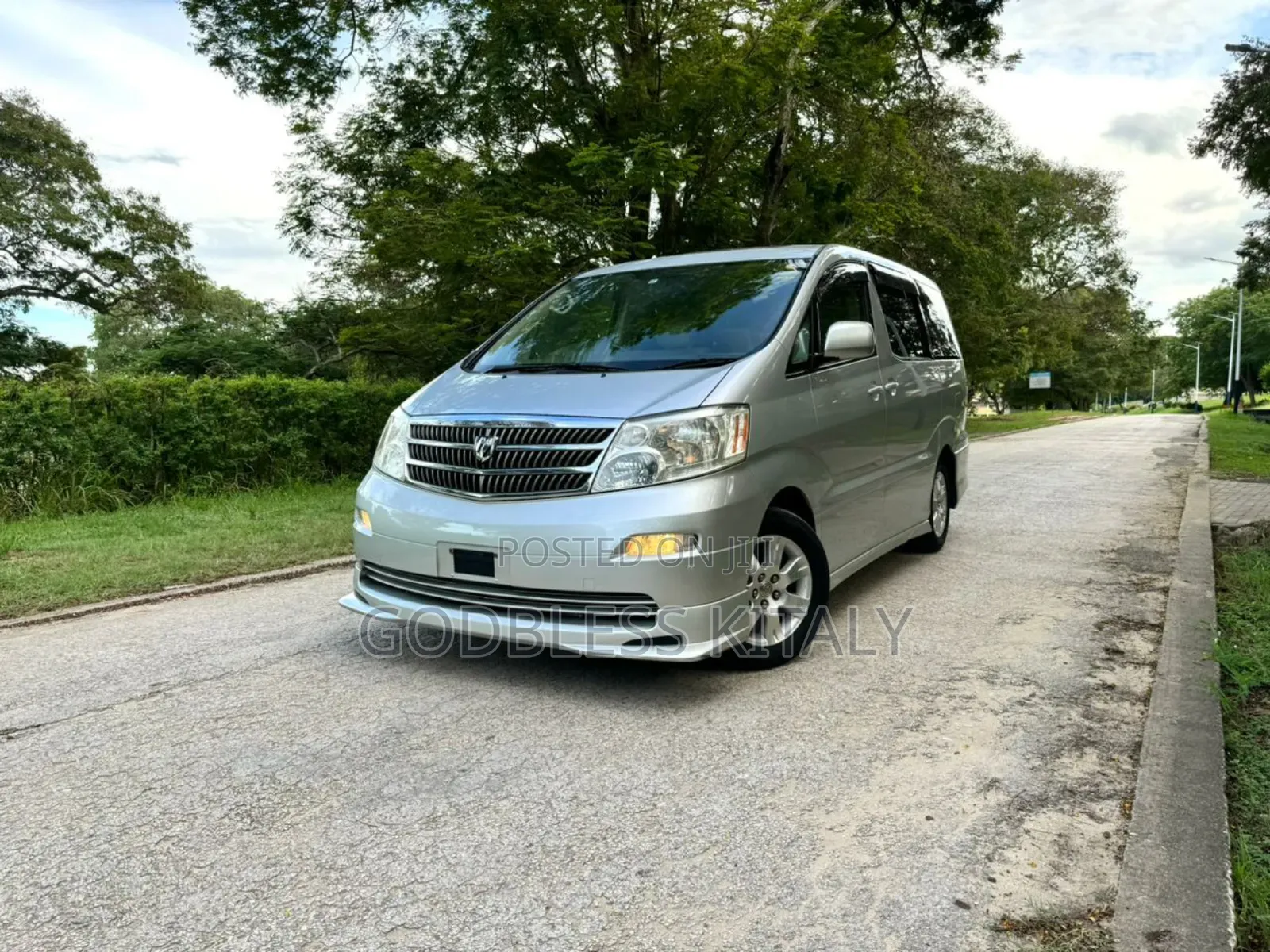 Toyota Alphard 2004 Silver