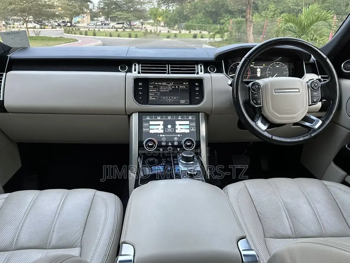 Land Rover Range Rover Vogue 2015 Silver