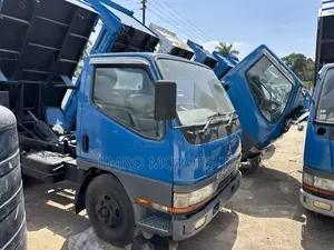MITSUBISHI CANTER Mwaka 1998 Engine 4D33