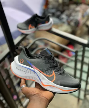 Mens Sneakers Nike Zoomx Original