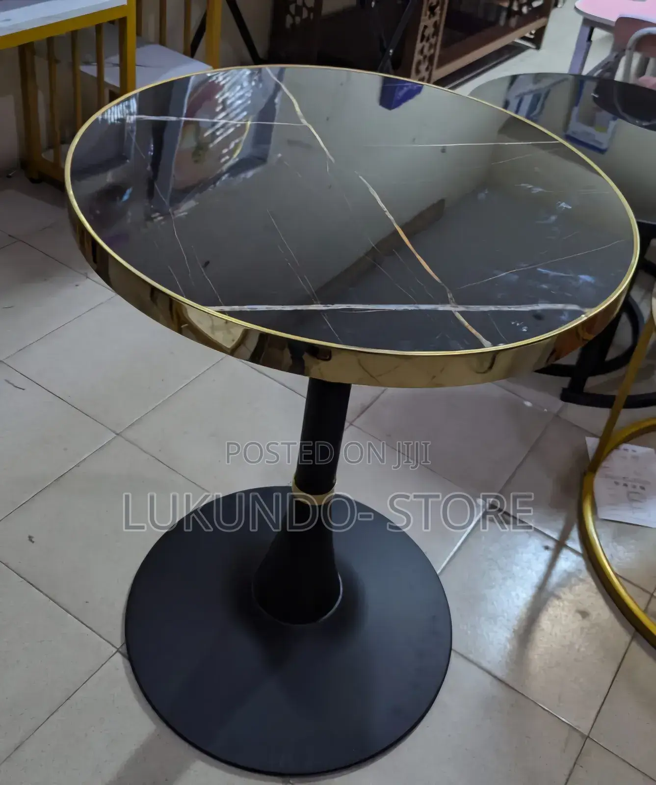 Cifee Table Very Simple and Unique ( Kioo Juu)