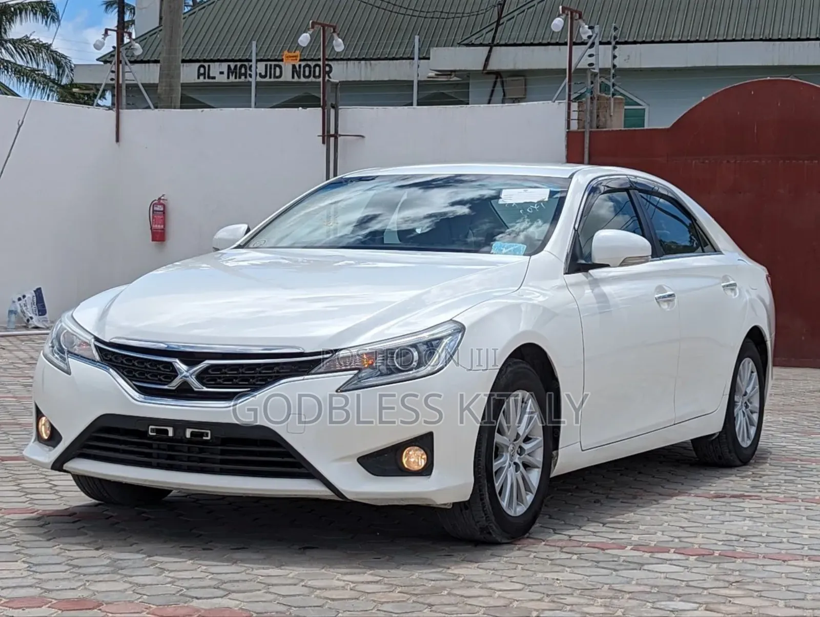 Toyota Mark X 2.5 AWD 2013 White