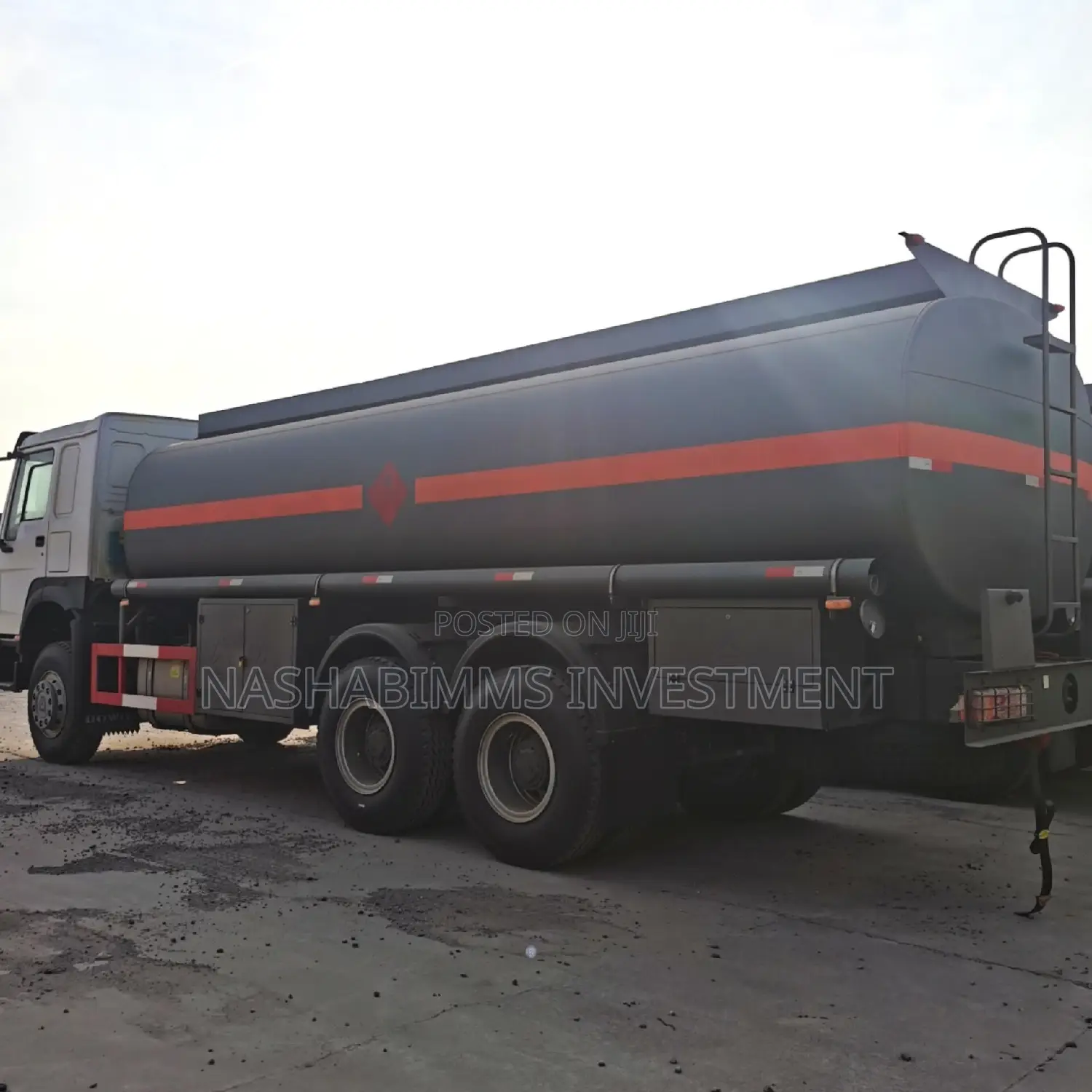 Howo 371hp Water Bowser + Registration