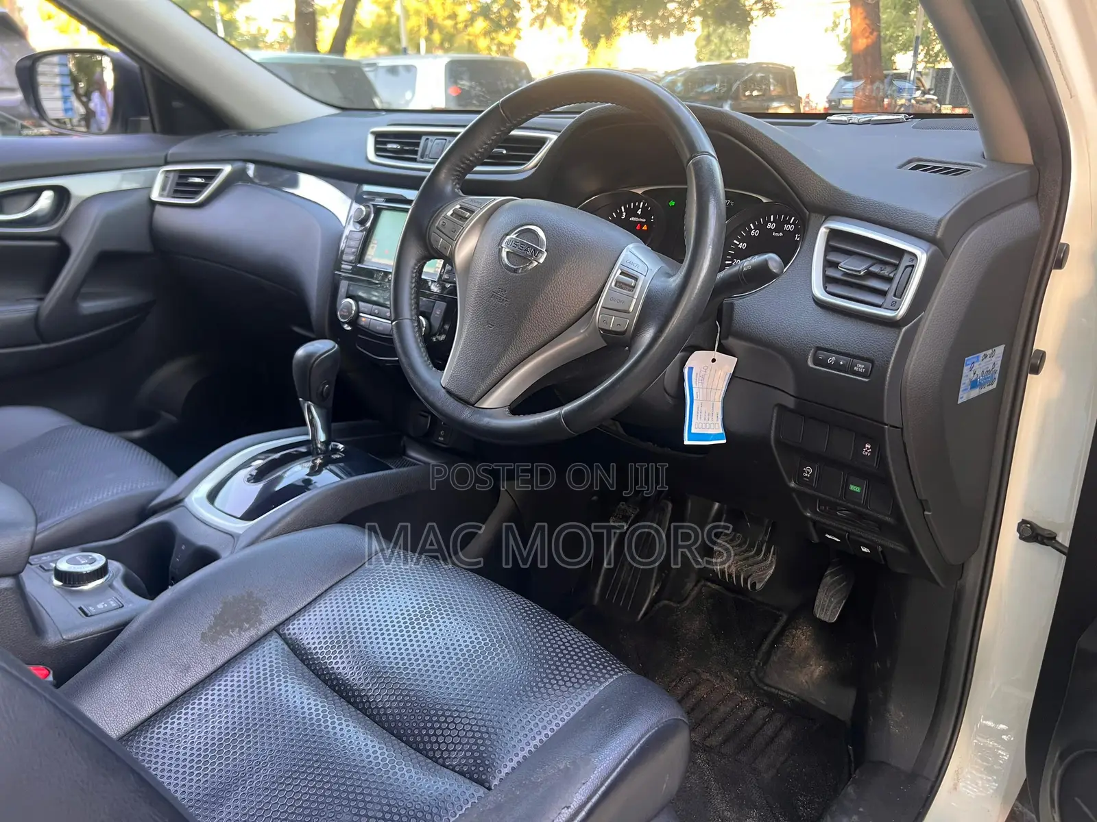 Nissan X-Trail 2.0 Petrol FWD 2015 White