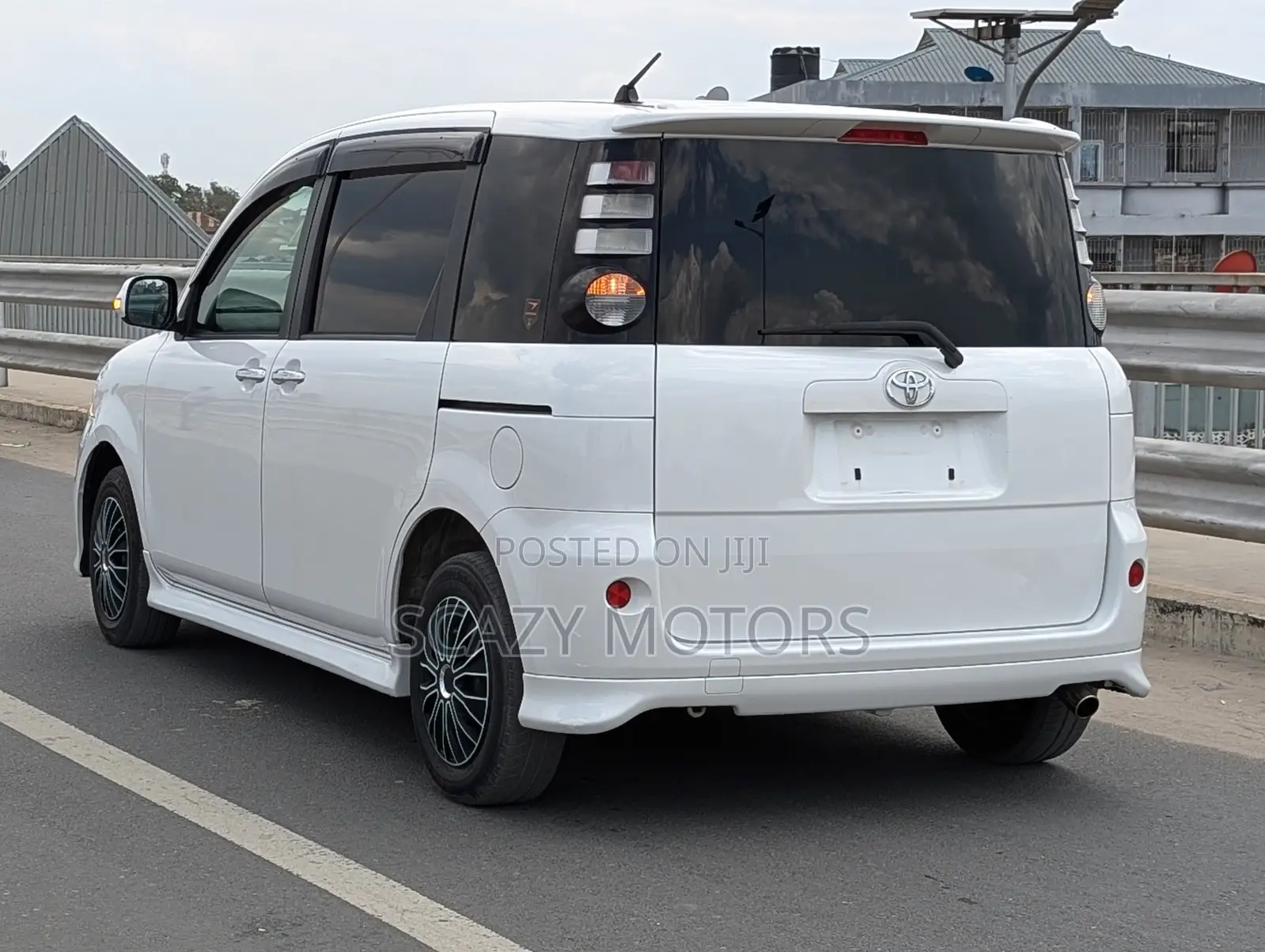 Toyota Sienta 2008 White