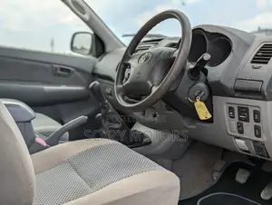 Toyota Hilux 2006 Silver