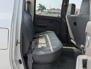 Toyota Hilux 1999 White