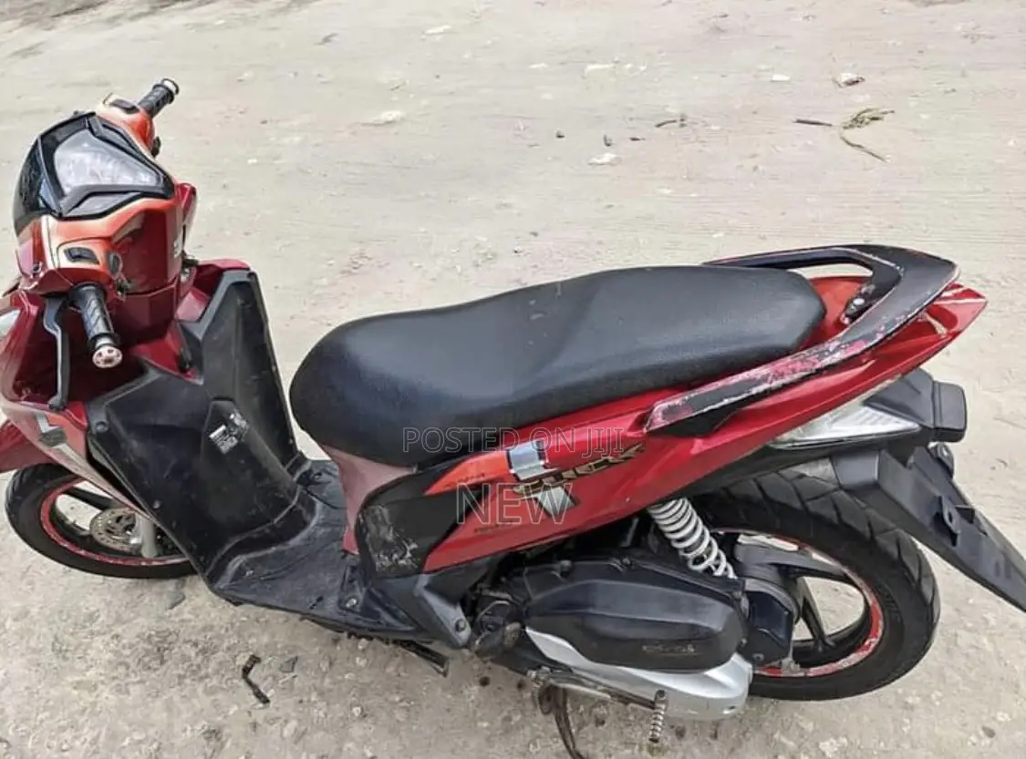 Honda 2010 Red