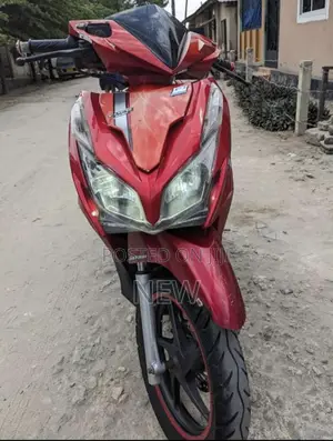 Honda 2010 Red