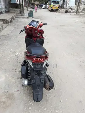 Honda 2010 Red