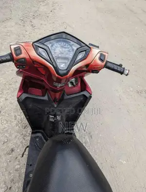 Honda 2010 Red