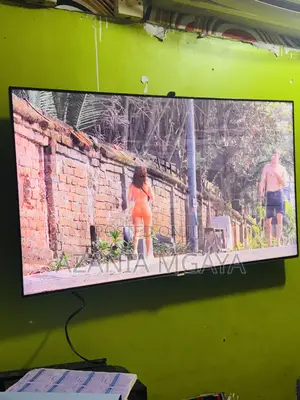 SAMSUNG NCH 46” Smart
