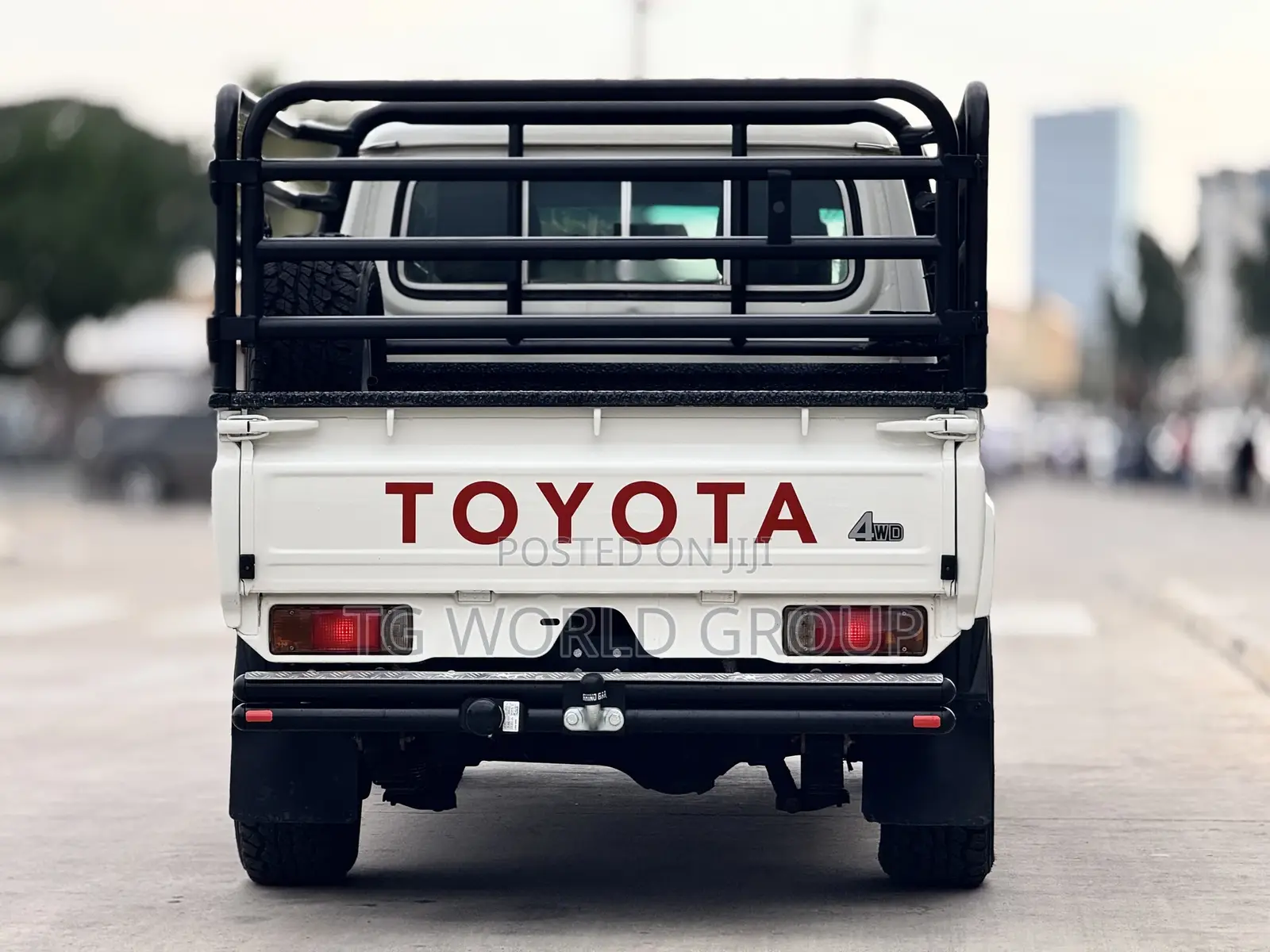 Toyota Land Cruiser 2014 White
