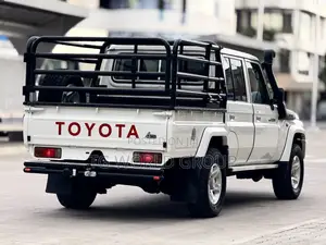 Toyota Land Cruiser 2014 White