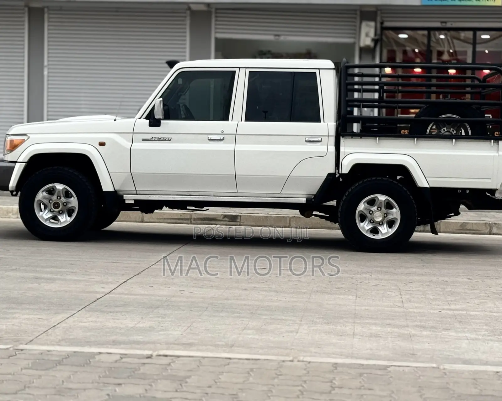 Toyota Land Cruiser 2014 White