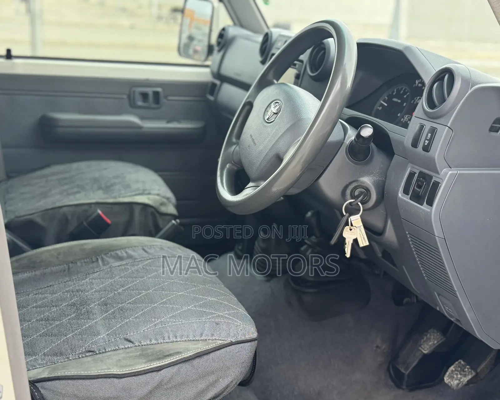 Toyota Land Cruiser 2014 White